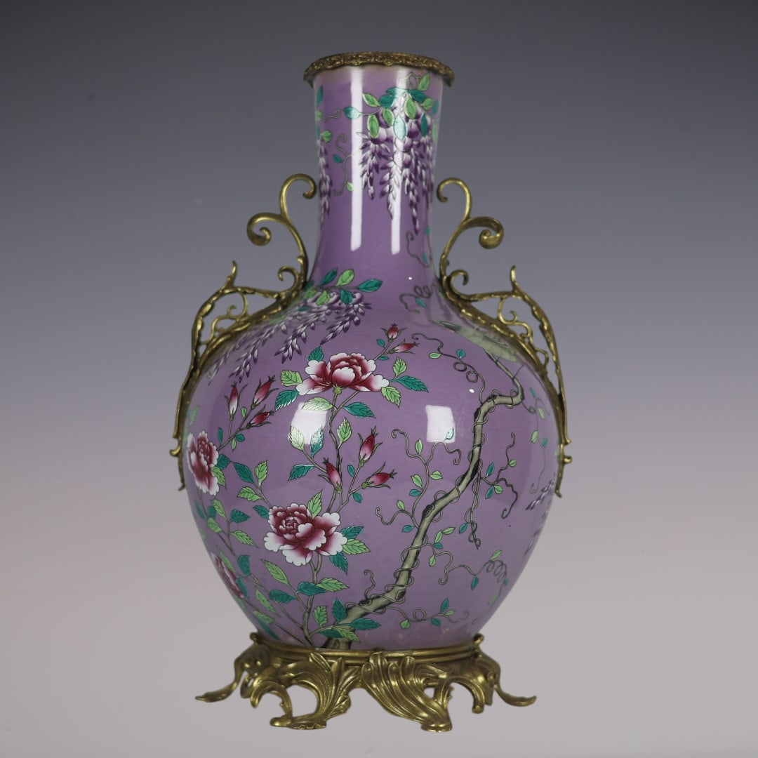 A Huge Famille-Rose Inlaid Bronze Flower Pattern Double-Ears Vase: A Huge Famille-Rose Inlaid Bronze Flower Pattern Double-Ears Vase,Qing Dynasty,China,Qianlong Six-character Mark,Size:17.7inx10.6inx9.8in粉彩镶铜花卉纹双