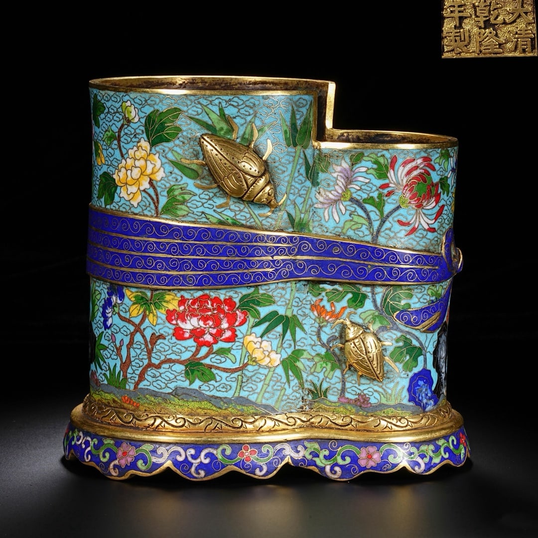 An Exquisite Cloisonne Flower Pattern Brush Pot (1 of 9)