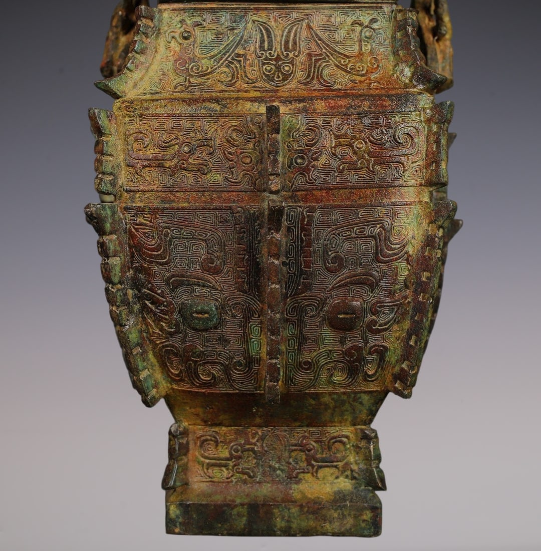 An Archaic Bronze Beast-Face Pattern Beast-Ears Loop-Handled Pot - 3