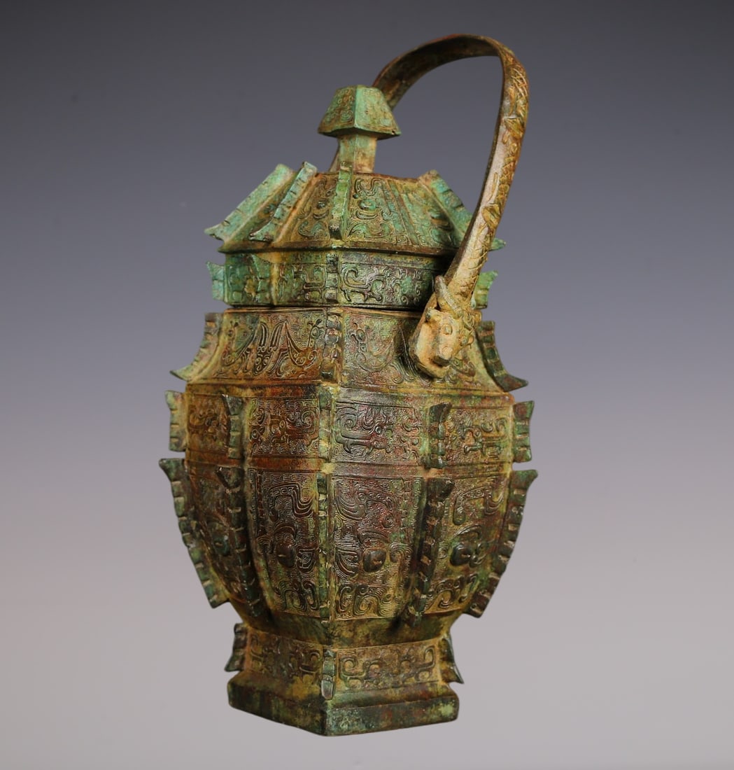 An Archaic Bronze Beast-Face Pattern Beast-Ears Loop-Handled Pot - 4