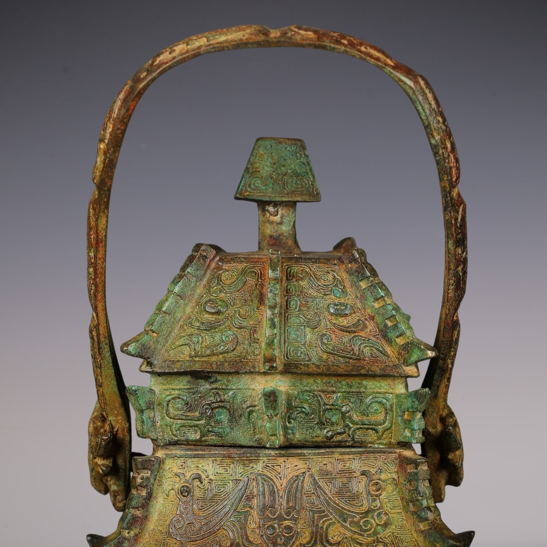 An Archaic Bronze Beast-Face Pattern Beast-Ears Loop-Handled Pot - 6