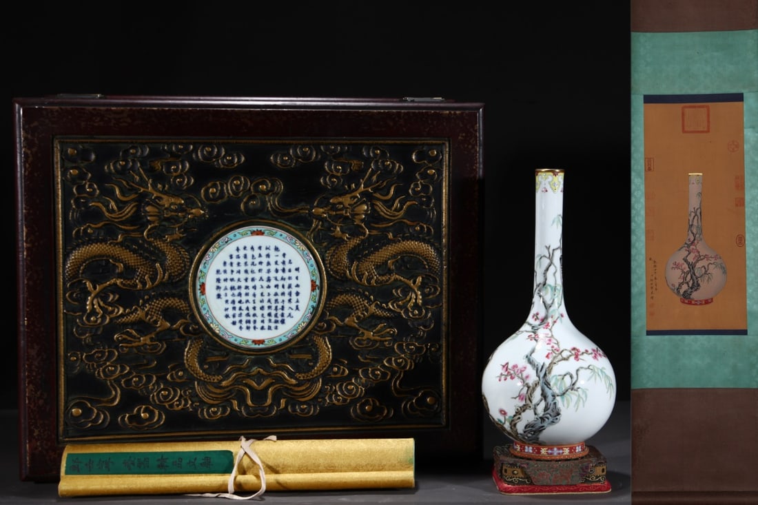 A Rare Famille-Rose Painted Gold Flower and Bird Pattern Vase,With Poem,With Vertical Scroll: A Rare Famille-Rose Painted Gold Flower and Bird Pattern Vase,With Poem,With Vertical Scroll Painting on Silk,Qing Dynasty, China,Qianlong Six-character Mark,Size:11.8inx5.7in,(Without frame)24.4inx10