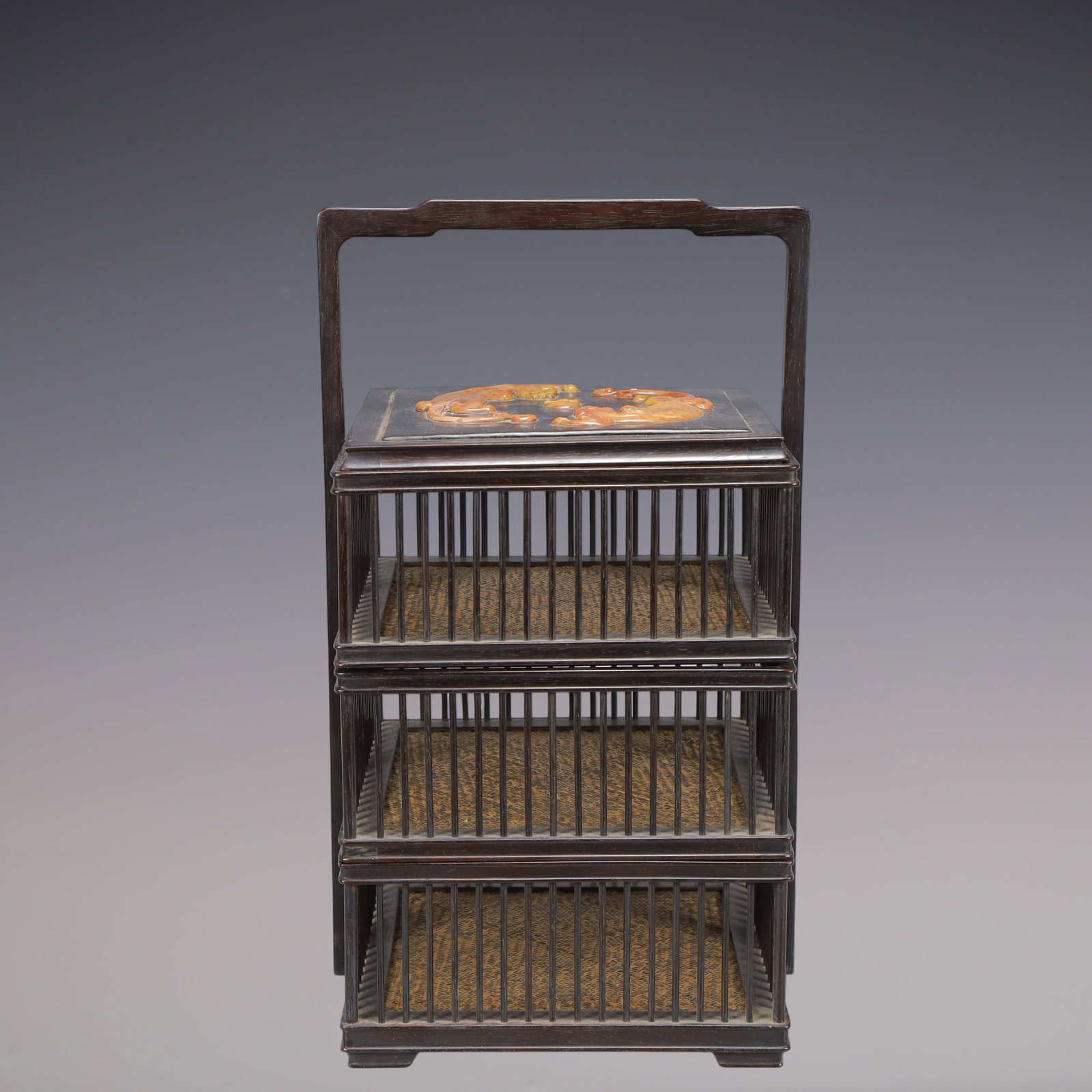 A Exquisite Zitanwood Auspicious Beast Pattern Box: A Exquisite Zitanwood Auspicious Beast Pattern Box Qing Dynasty, China Size:8.3inx14.8in Weight:1300g紫檀木瑞兽纹盒 中国清代 Size:21cm
