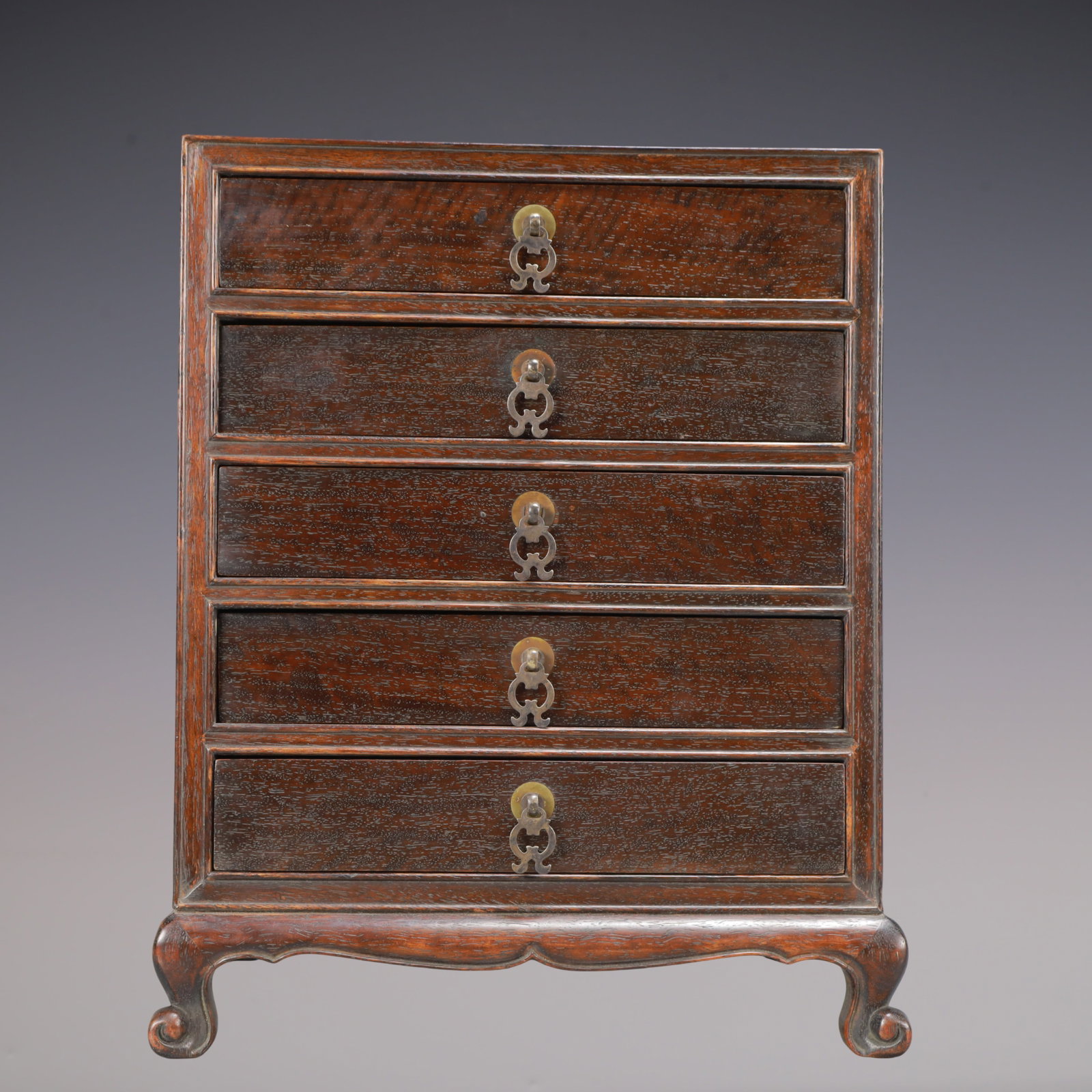 A Exquisite Zitanwood Cabinet: A Exquisite Zitanwood Cabinet Qing Dynasty, China Size:10.1inx10.1inx12.5in Weight:4000g紫檀木柜子 中国清代 Size:25.6cmx25.6cmx31.7cm Weight:4000g