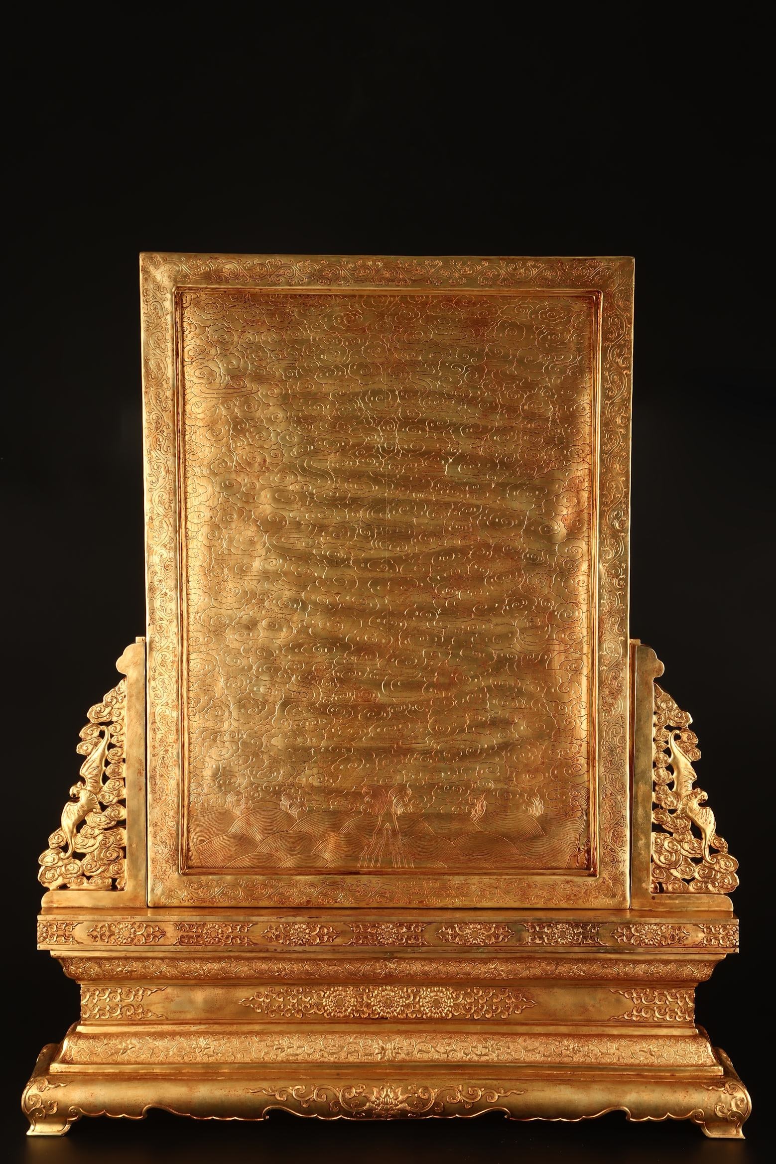 A Huge Gilt Bronze Auspicious Cloud and Dragon Pattern Table Screen - 3