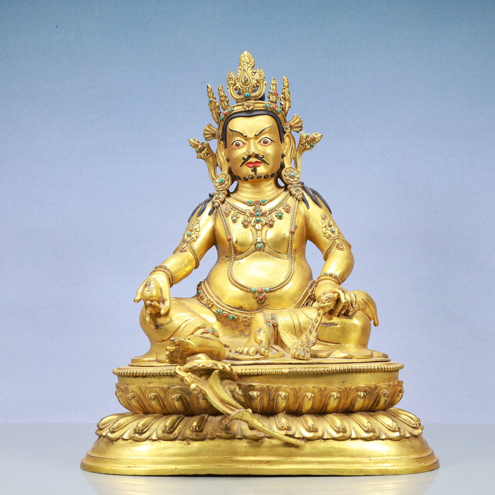 A Exquisite Gilt Bronze Statue of Mammon: A Exquisite Gilt Bronze Statue of Mammon Ming Dynasty, China Size:15inx10.6inx18.1in Weight:15600g铜鎏金财神 中国明代 Size:38cmx27cmx46cm Weight:1