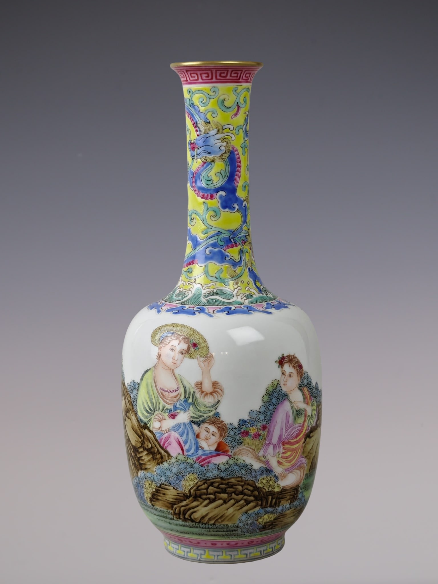 An Exquisite Enamel Painted Gold Figure and Dragon Pattern Vase: An Exquisite Enamel Painted Gold Figure and Dragon Pattern Vase,Qing Dynasty, China,Qianlong Four-character Mark,Size:8.5inx3.5in珐琅彩描金人物龙纹