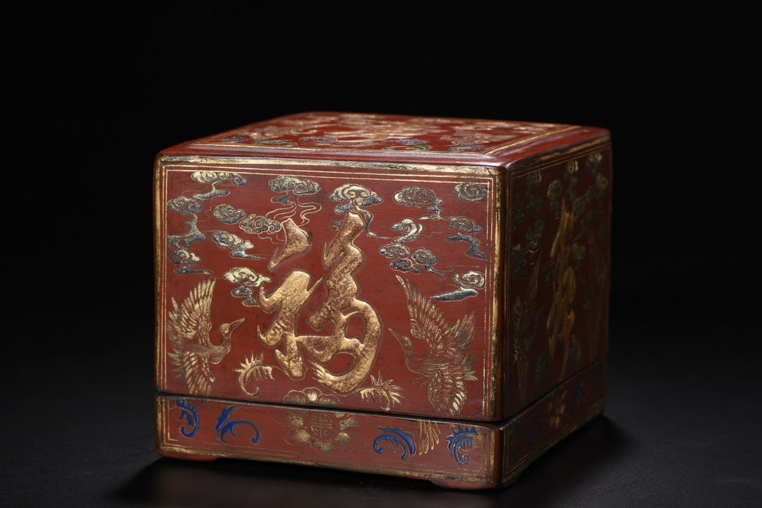 An Exquisite Wooden Painted Gold Lacquerware Auspicious Cloud and Crane Pattern Box with Cover (1 of 9)