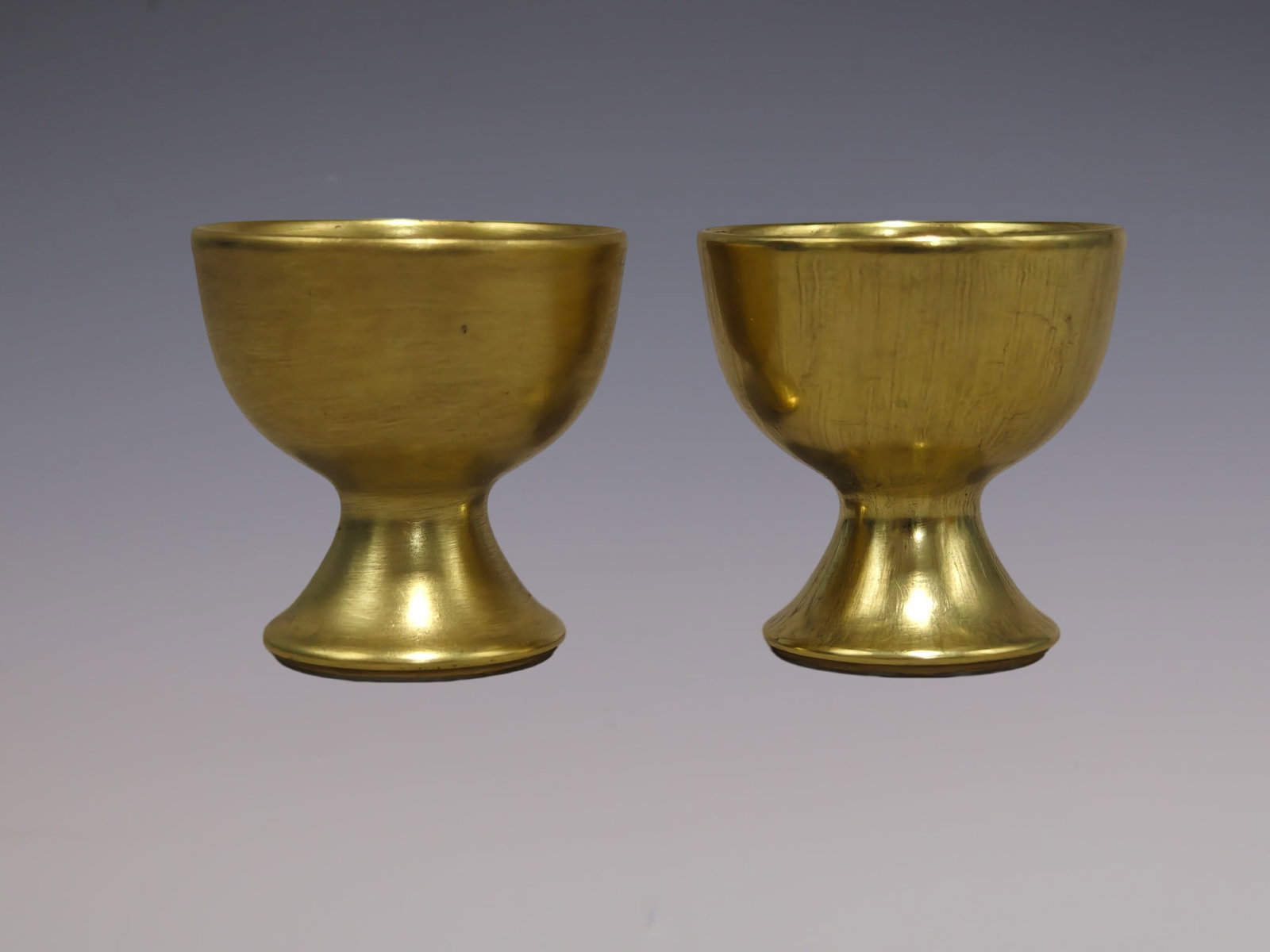 A Pair of Exquisite Gold Ground Stem Cups (1 of 9)