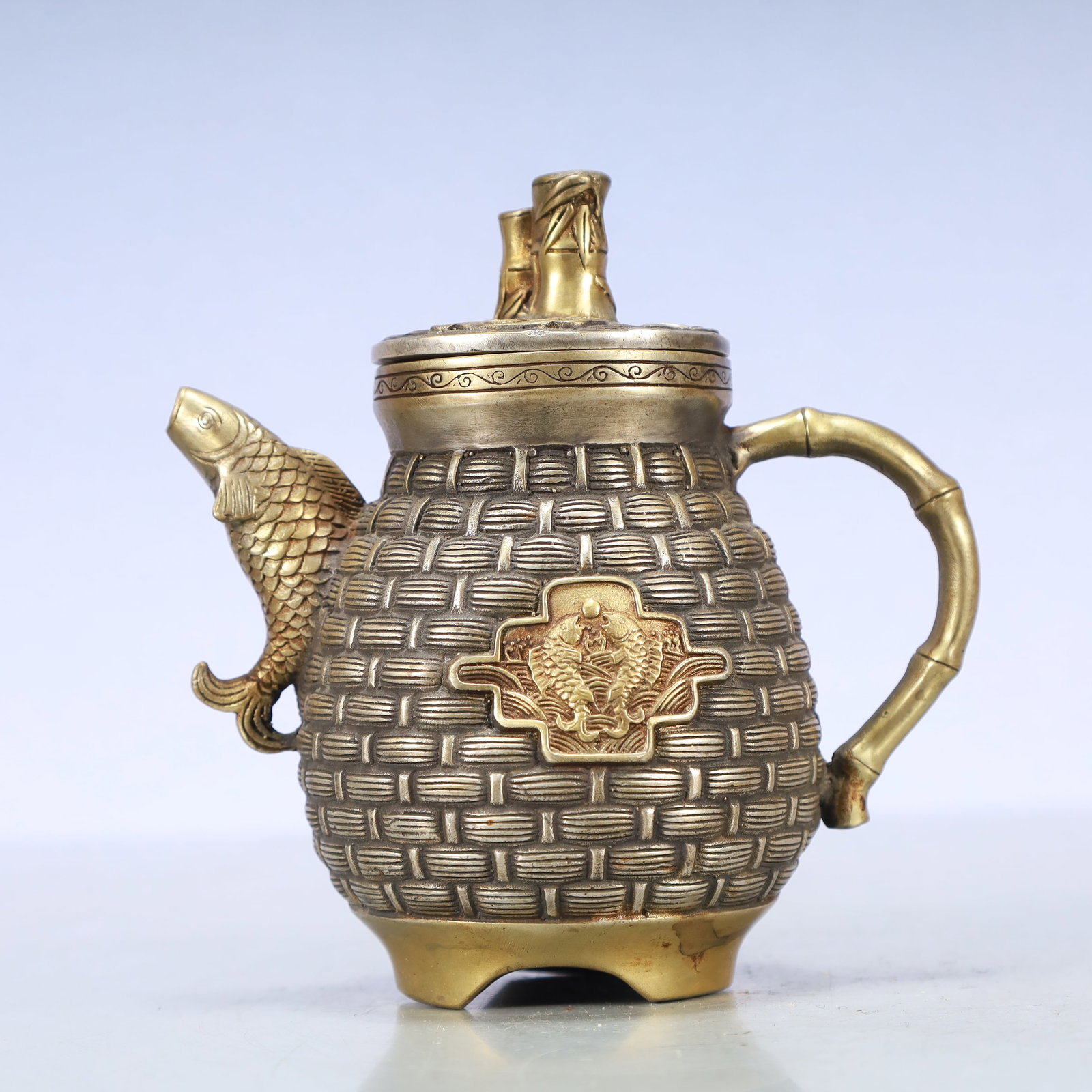 A Exquisite Gilt Silver Seawater Pattern Fish Pattern Ewer - 5