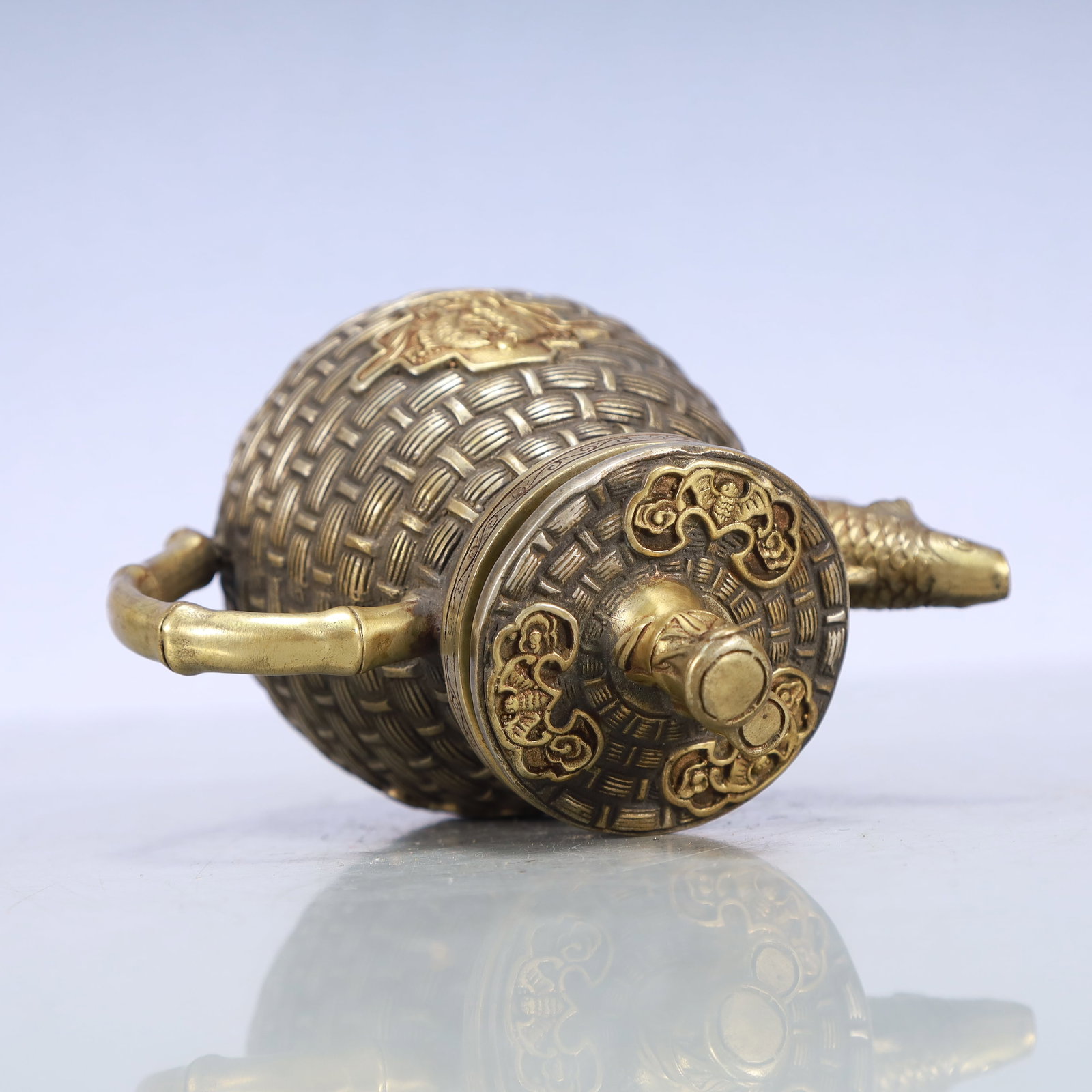 A Exquisite Gilt Silver Seawater Pattern Fish Pattern Ewer - 7