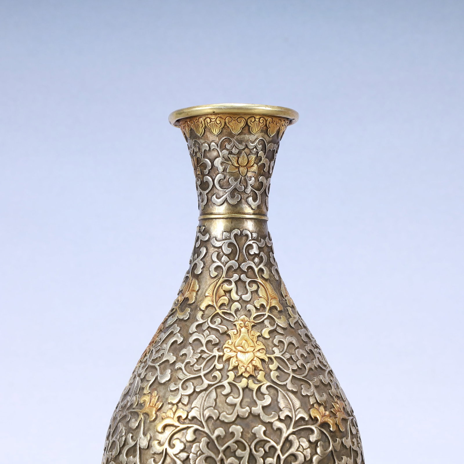 A Exquisite Gilt Silver Lotus Pattern Vase - 2