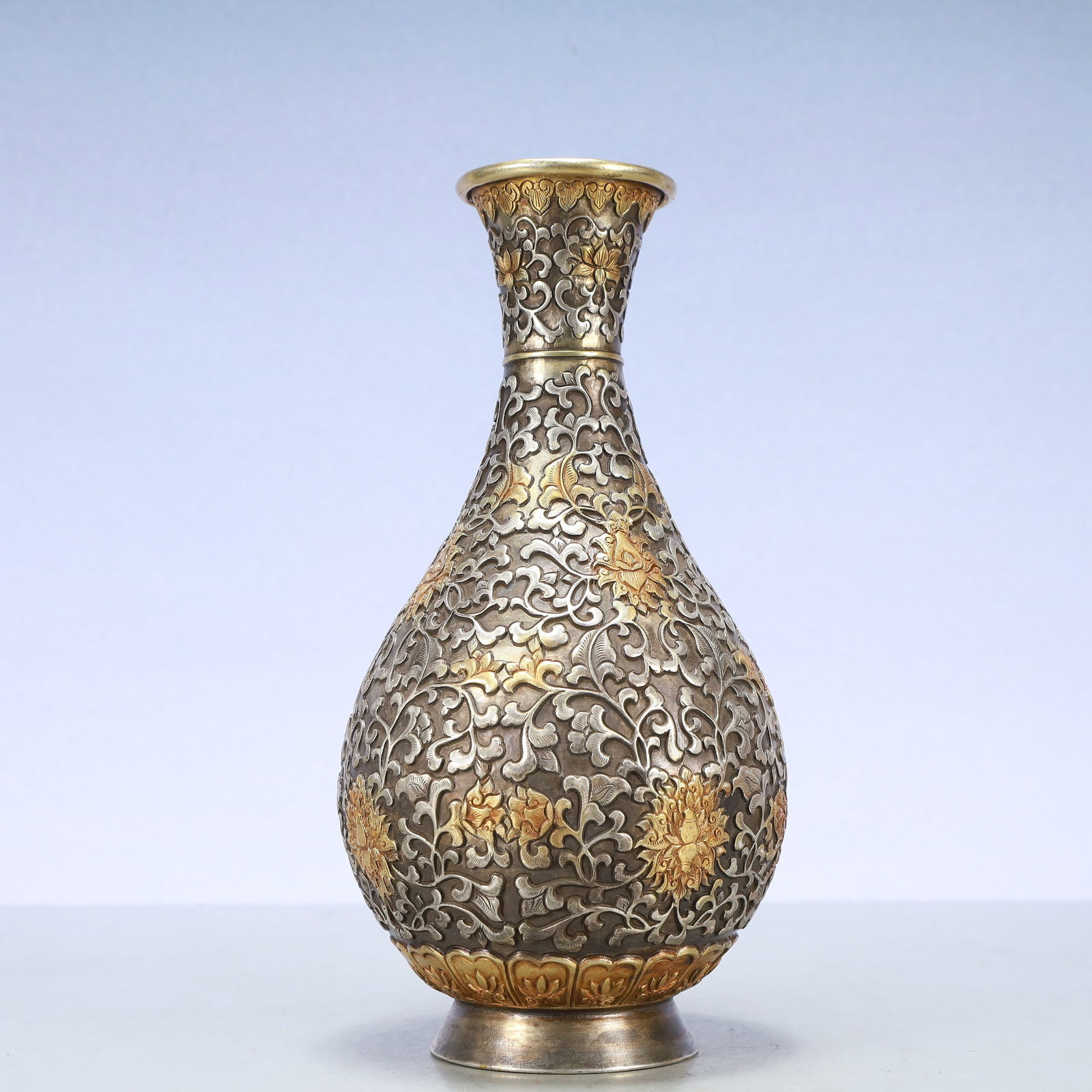 A Exquisite Gilt Silver Lotus Pattern Vase - 6