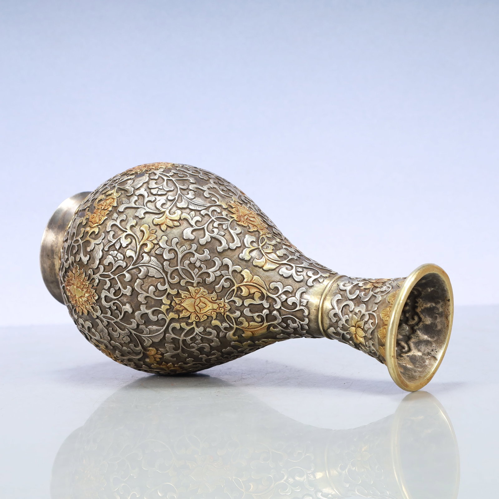 A Exquisite Gilt Silver Lotus Pattern Vase - 7