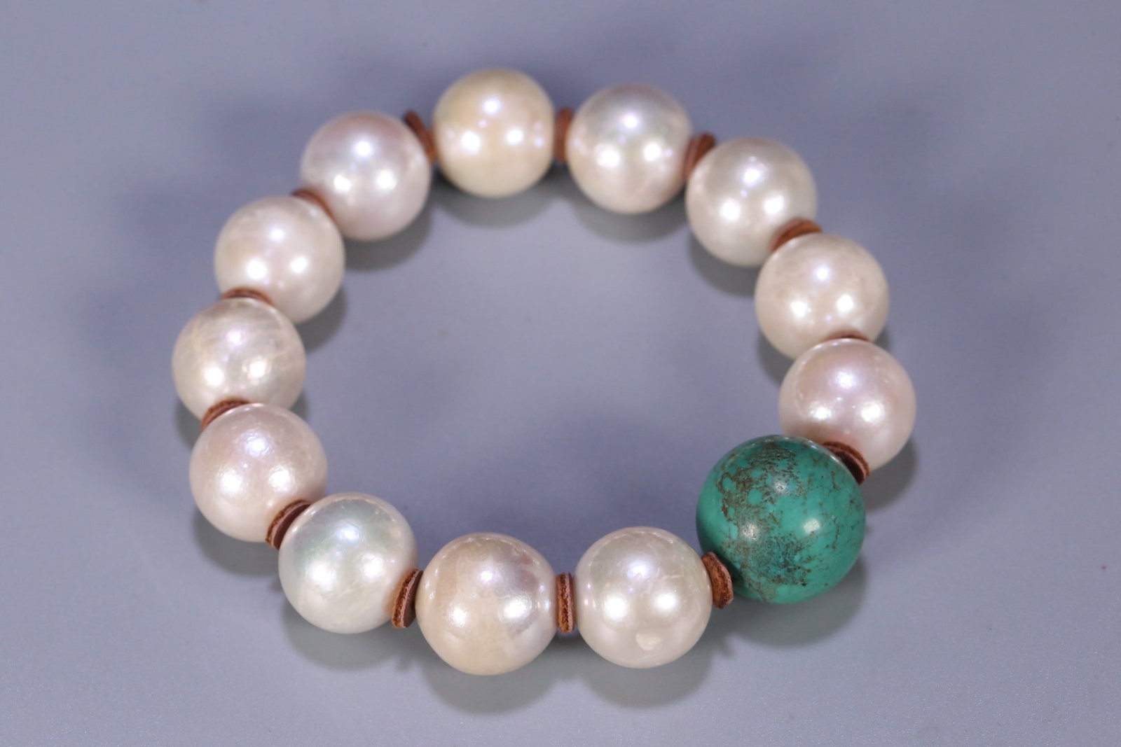 An Exquisite Pearls Bracelets: An Exquisite Pearls Bracelets,Qing Dynasty,China,Size:0.6in,Weight:72.4g珍珠手串,中国清代,Size:1.6cm,Weight:72.4g