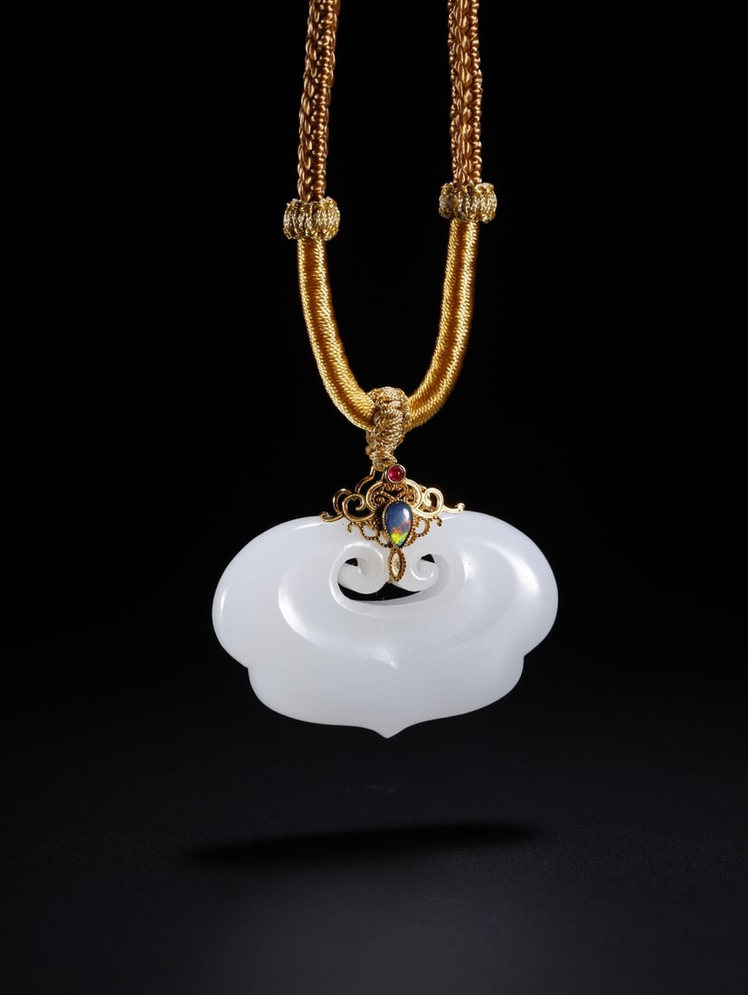 An Exquisite White Jade Inlaid Gold Pendant: An Exquisite White Jade Inlaid Gold Pendant,Qing
