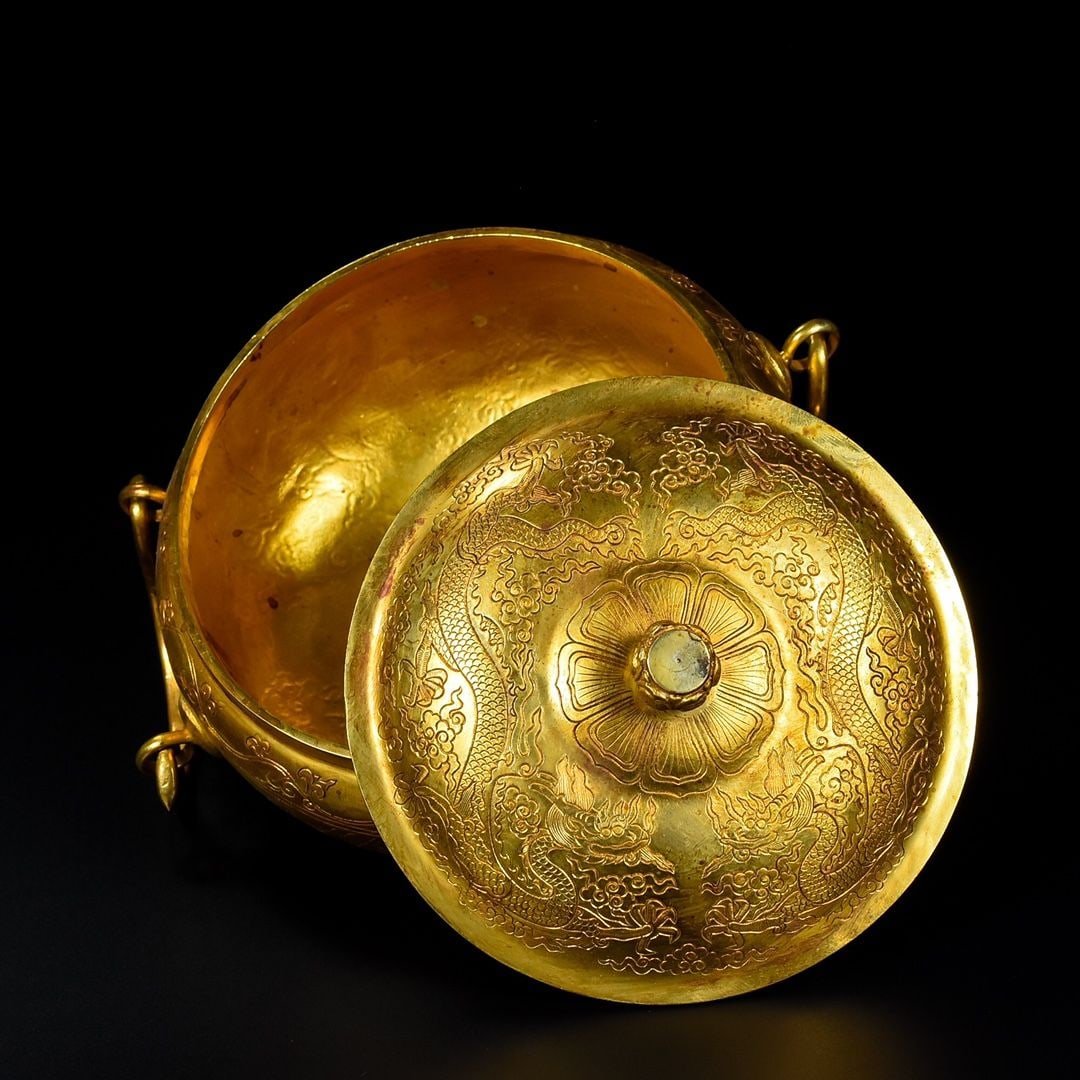 An Exquisite Gilt Copper Dragon Pattern Jar - 2