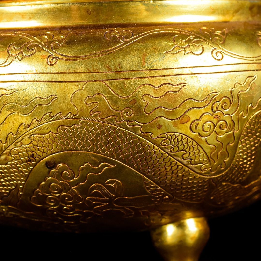 An Exquisite Gilt Copper Dragon Pattern Jar - 9