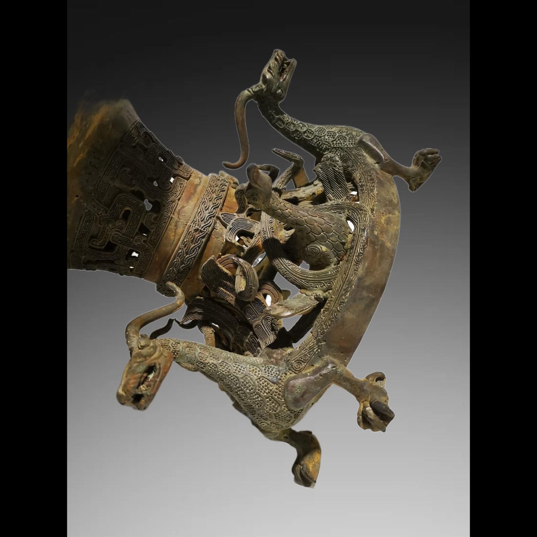An Exquisite Bronze Coiled‑Dragon Pattern Basin - 7