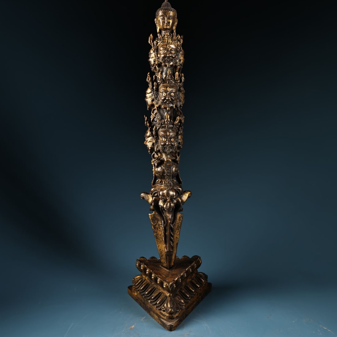 An Exquisite Bronze Mud Gilding Vajra: An Exquisite Bronze Mud Gilding Vajra,Qing Dynasty, China,Size:22.8inx6.7in,Weight:2900g 铜泥金金刚降魔杵,中国清代