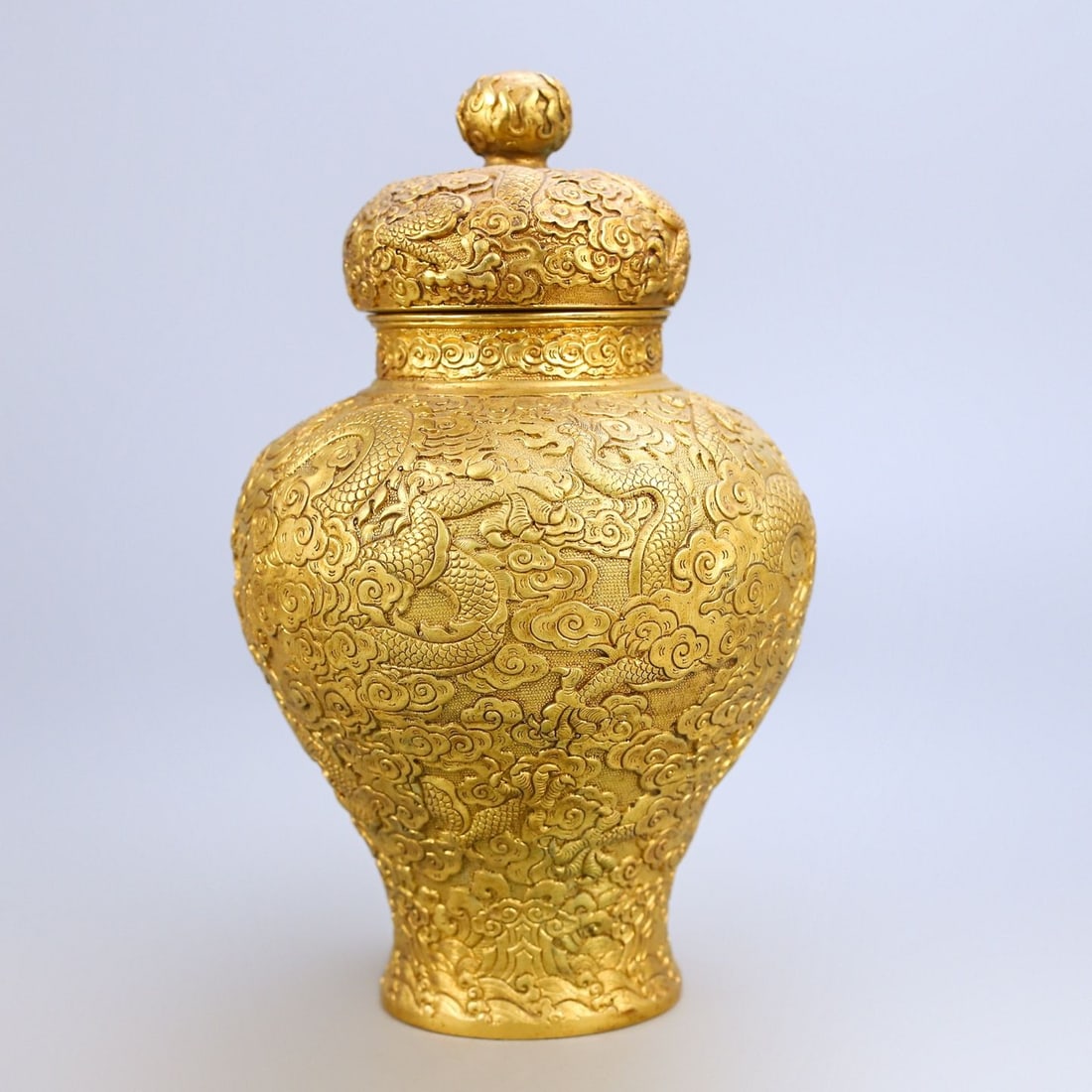 An Exquisite Gilt Copper Dragon Pattern Jar - 2