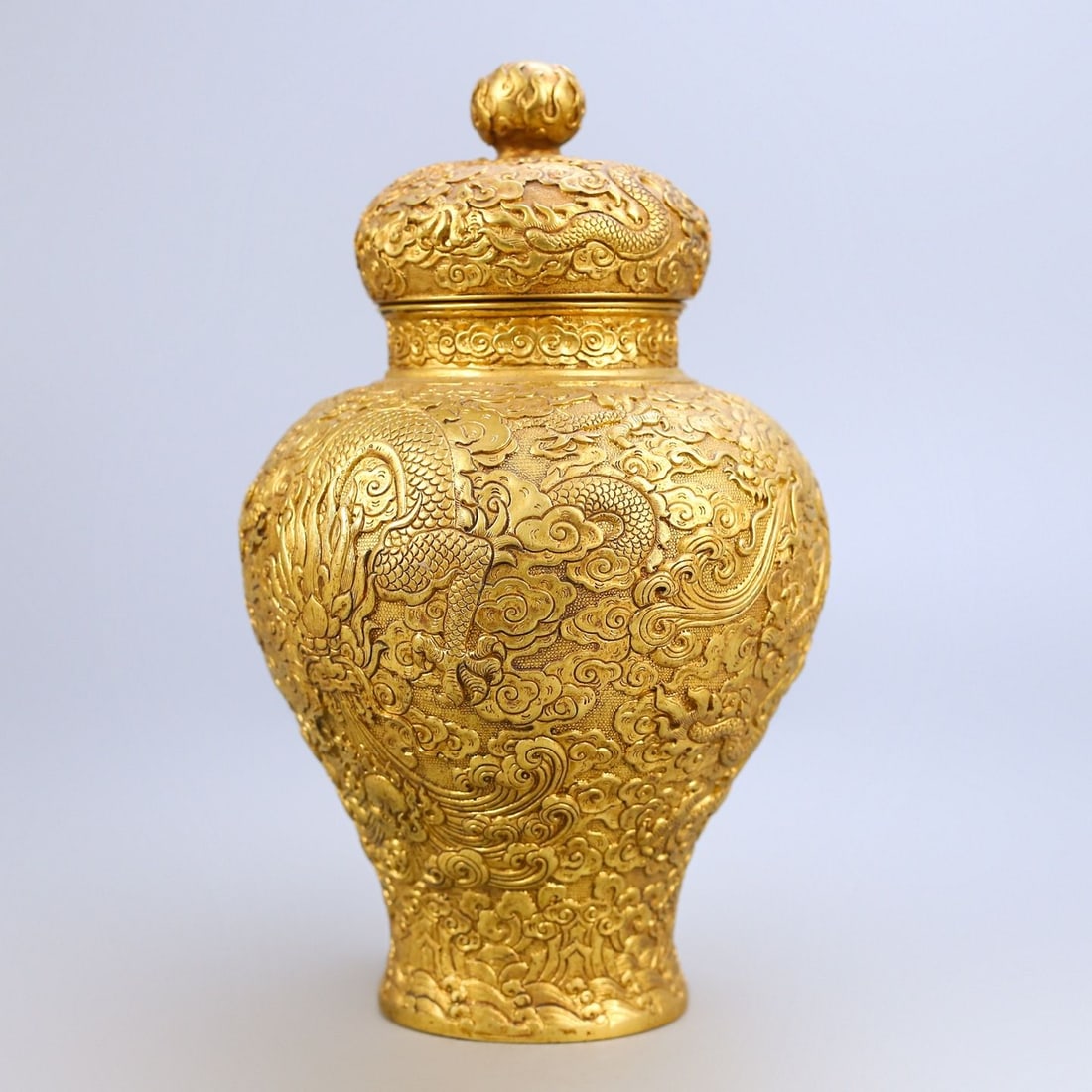 An Exquisite Gilt Copper Dragon Pattern Jar - 3