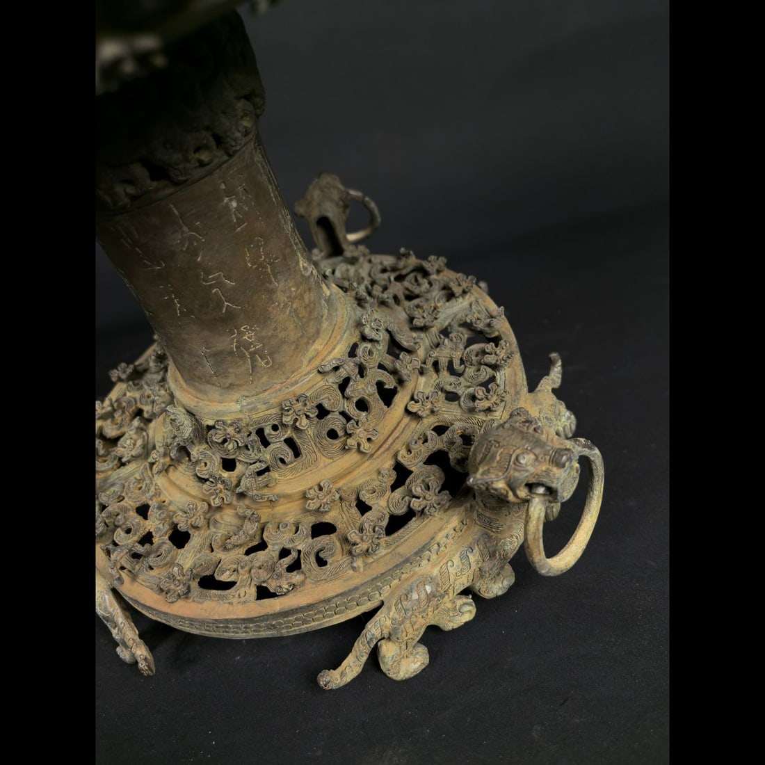 An Exquisite Bronze Dragon Pattern Jar - 6