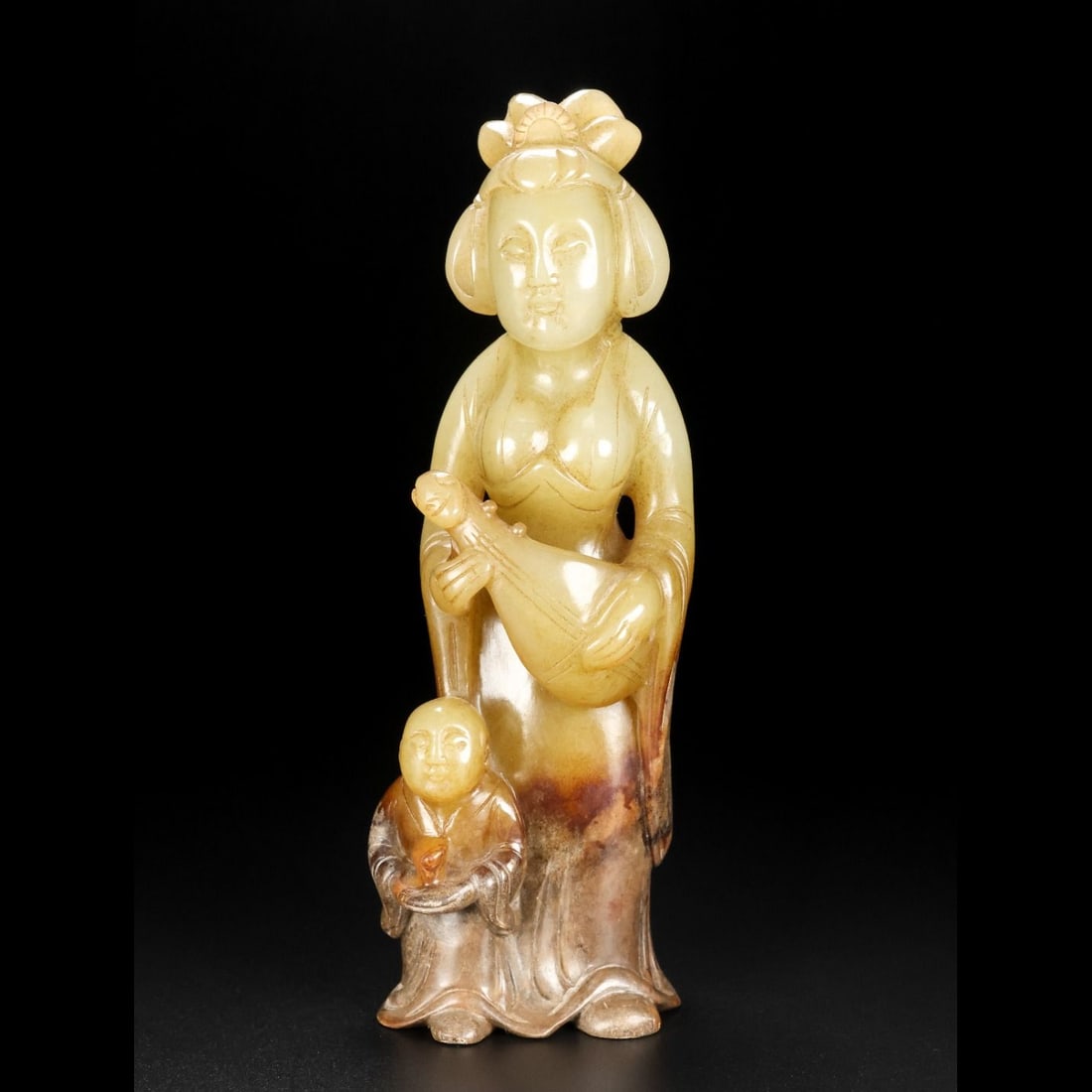 An Exquisite Hotan Jade Figures Ornament: An Exquisite Hotan Jade Figures Ornament,Tang Dynasty, China,Size:2.4inx2.4inx3.3in,Weight:656g 和田玉人摆件,中国唐代