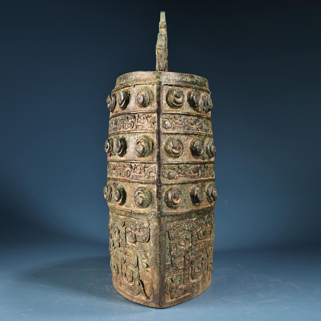 An Exquisite Bronze Chime - 3