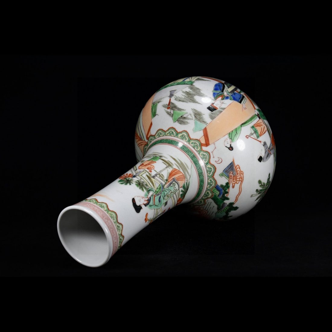 An Exquisite Wucai Figures Pattern Vase - 7