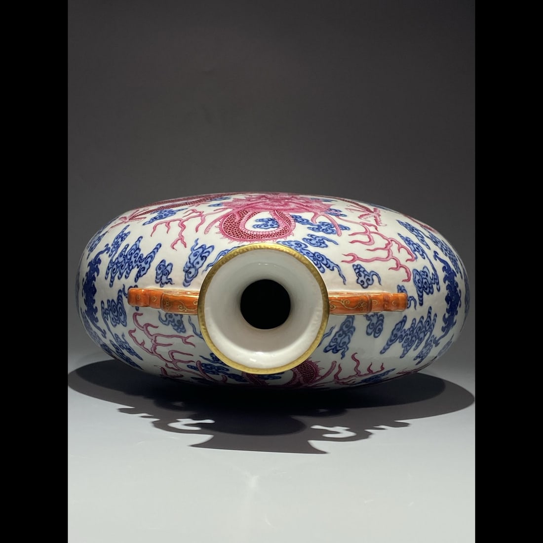 An Exquisite Blue and White Ruby Red-Glazed Dragon Pattern Vase - 7