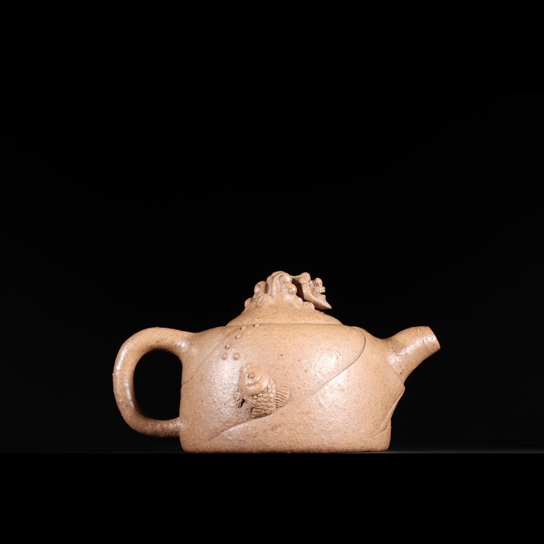 An Exquisite Zisha Fish Pattern Teapot - 3