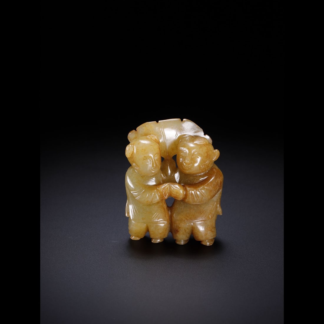 An Exquisite Hotan Jade Figures Ornament: An Exquisite Hotan Jade Figures Ornament,Qing Dynasty, China,Size:1.9inx1.5inx0.8in,Weight:48.6g 和田玉人物摆件,中国清代