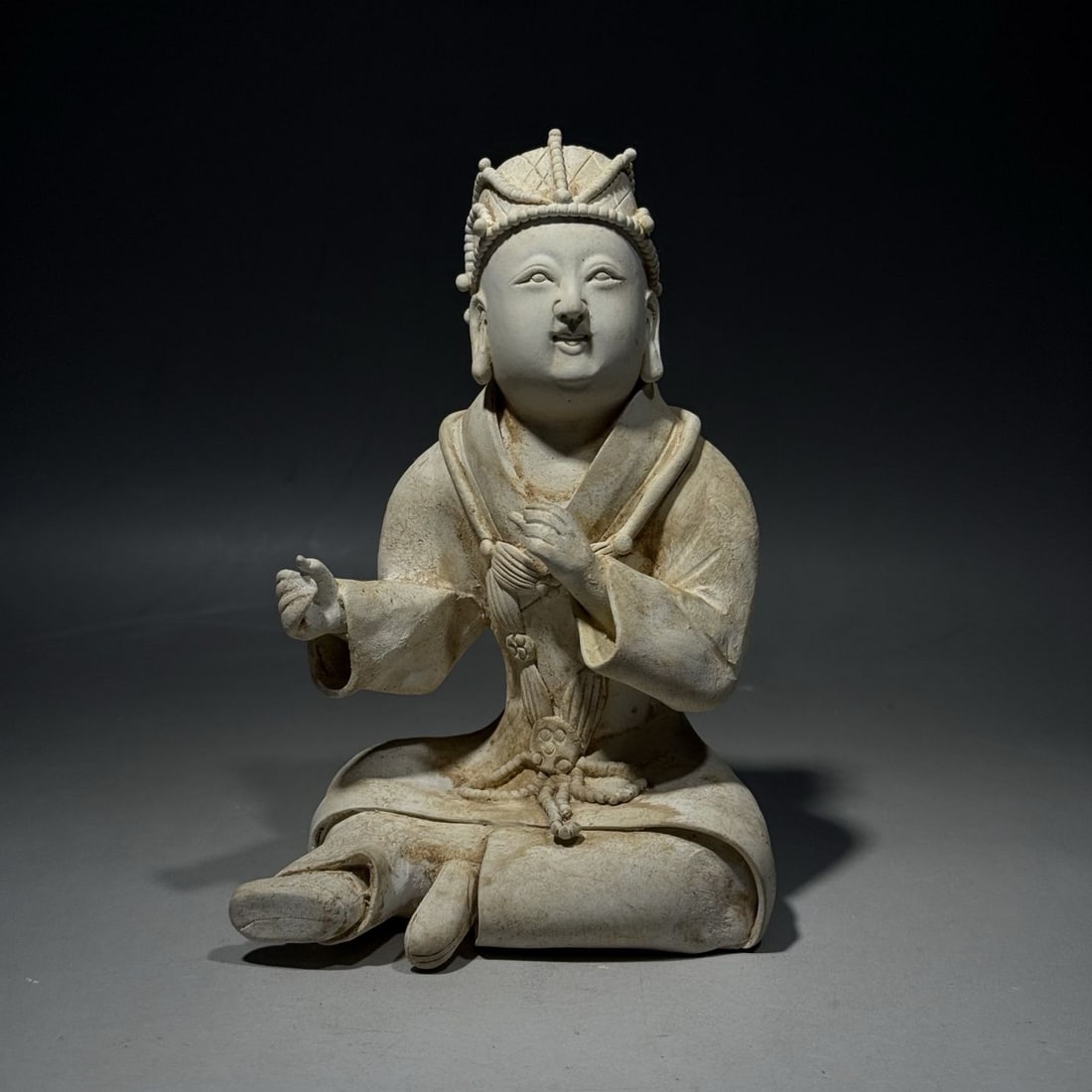 An Exquisite Hutian Yao Figure Ornament: An Exquisite Hutian Yao Figure Ornament,Song Dynasty, China,Size:6.1inx3.9in 湖田窑人物摆件,中国宋代