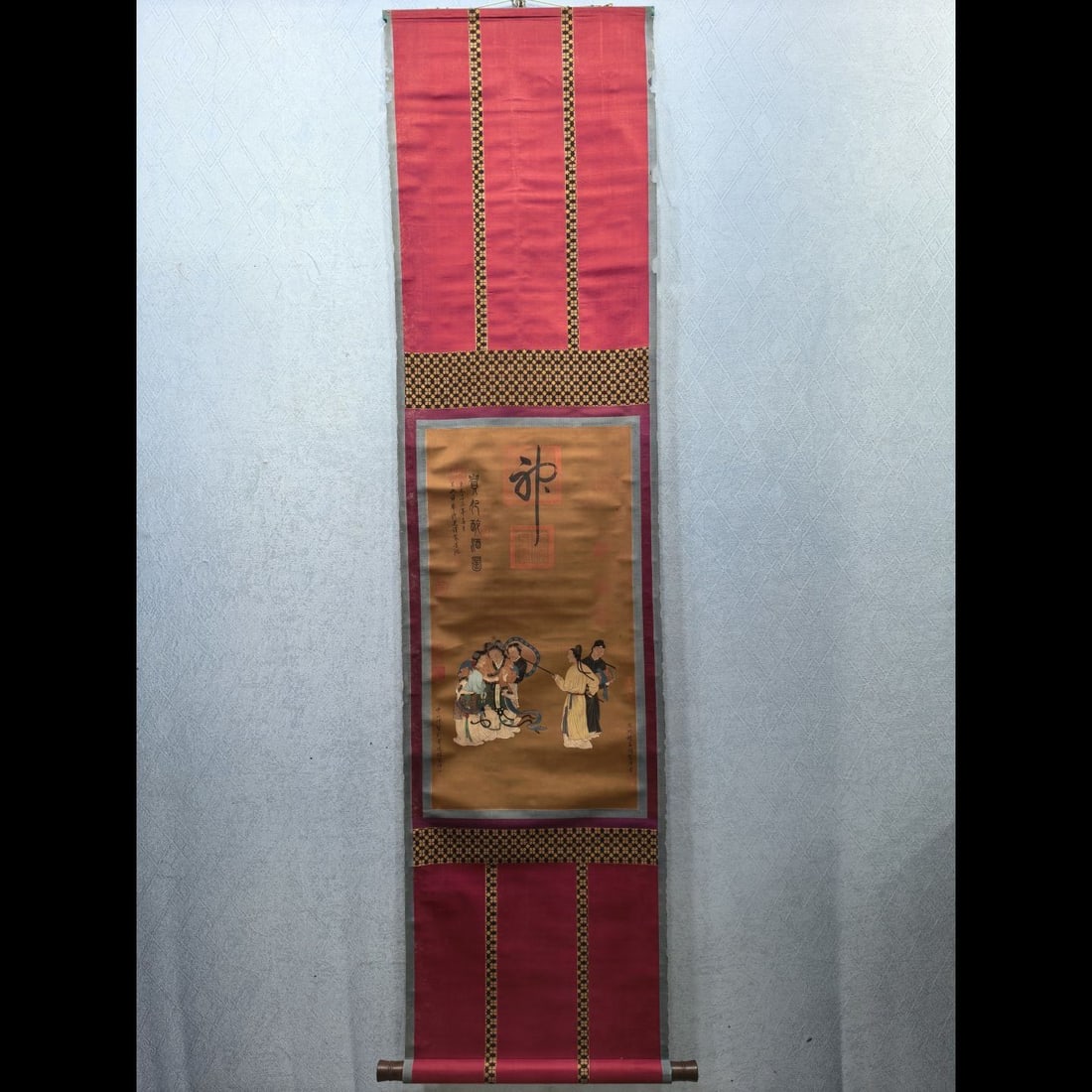 A Chinese Vertical Scroll Ink Painting of Figures on Silk: A Chinese Vertical Scroll Ink Painting of Figures on Silk,Yuan Dynasty, China,Zhao Mengfu,without frame size:15.2inx28.3in 一幅中国水墨绢本人Ĥ