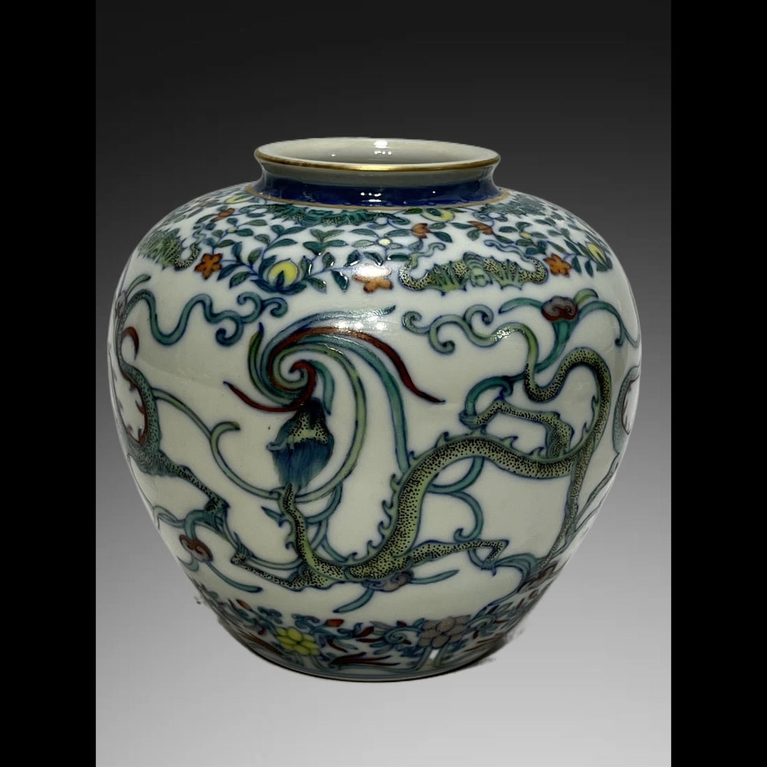 An Exquisite Doucai Dragon Pattern Jar - 4