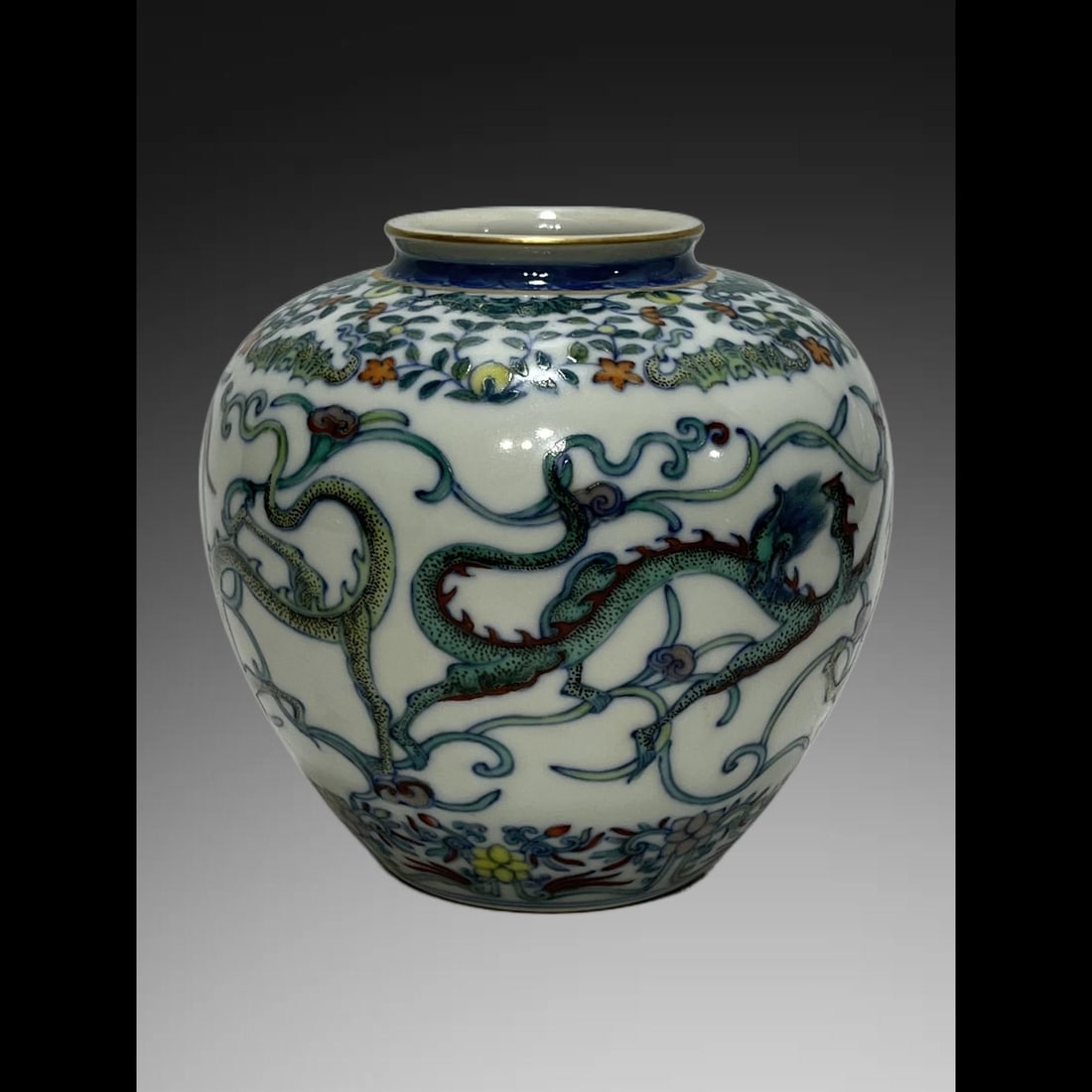 An Exquisite Doucai Dragon Pattern Jar - 5