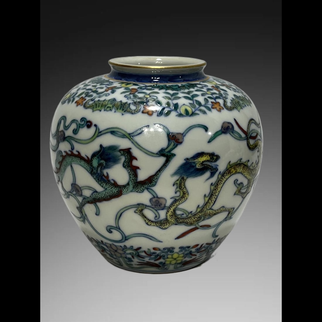 An Exquisite Doucai Dragon Pattern Jar - 6
