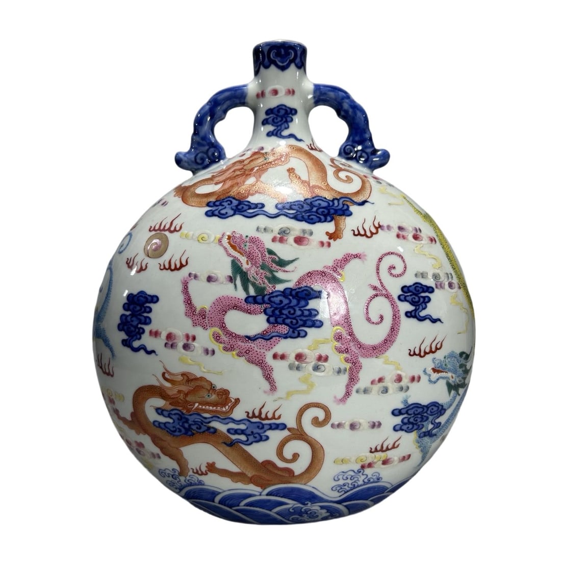 An Exquisite Blue and White Dragon Pattern Vase: An Exquisite Blue and White Dragon Pattern Vase,Qing Dynasty, China,Yongzheng Six-character Mark,Size:8.7inx11.4in