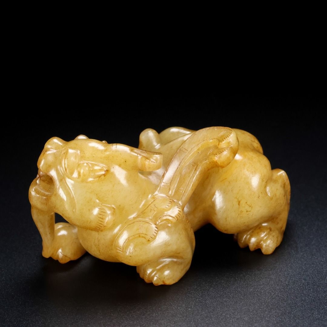 An Exquisite Hotan Jade Beast - 6