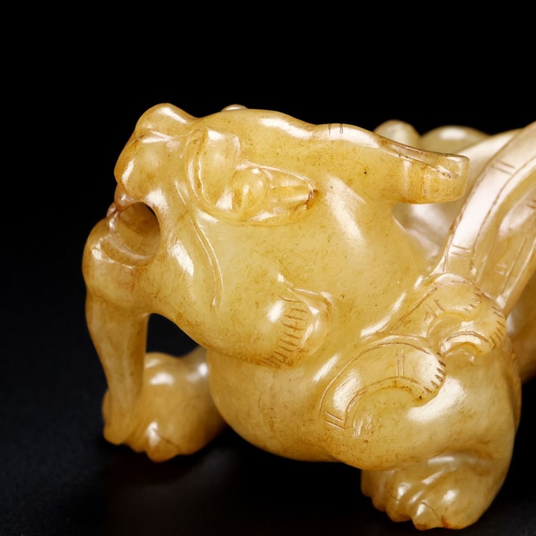 An Exquisite Hotan Jade Beast - 7