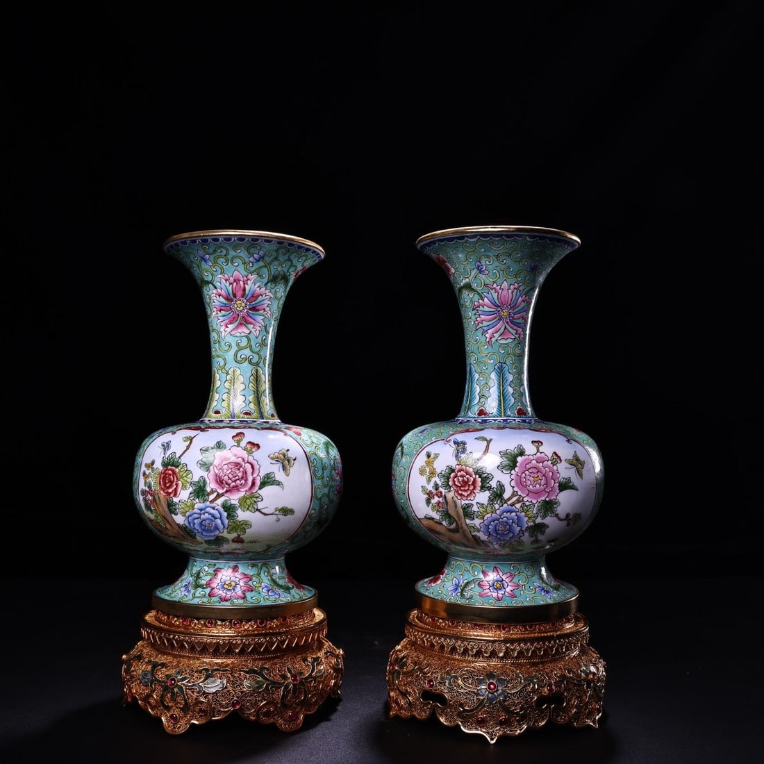 A pair of Exquisite Enamel Flower Pattern Vase With Silver Filigree Base: A pair of Exquisite Enamel Flower Pattern Vase With Silver Filigree Base,Qing Dynasty, China,Qianlong Four-character Mark,Size:11inx4.7in,Weight:1090g