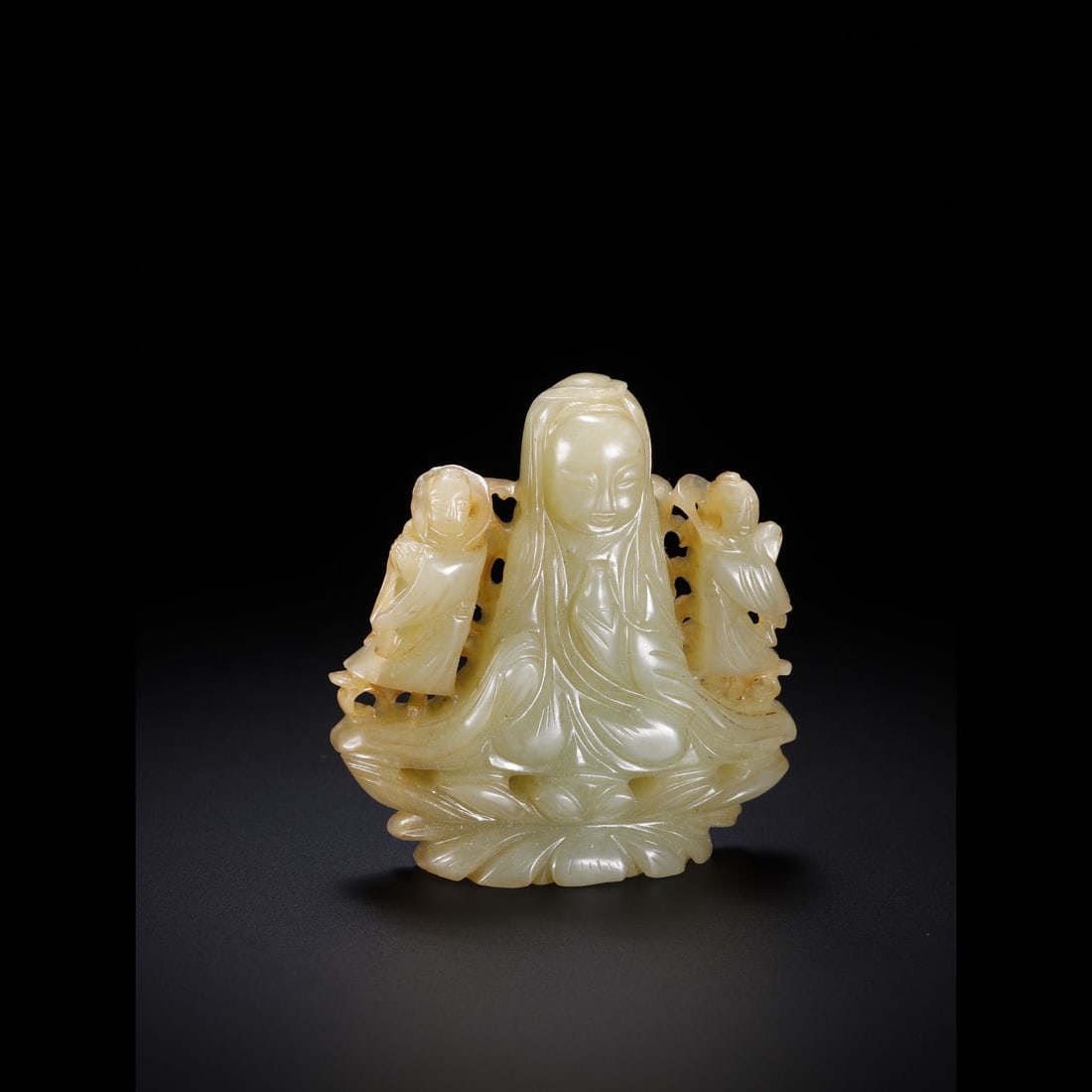 An Exquisite Hotan Jade Statue of Avalokitesvara (1 of 8)