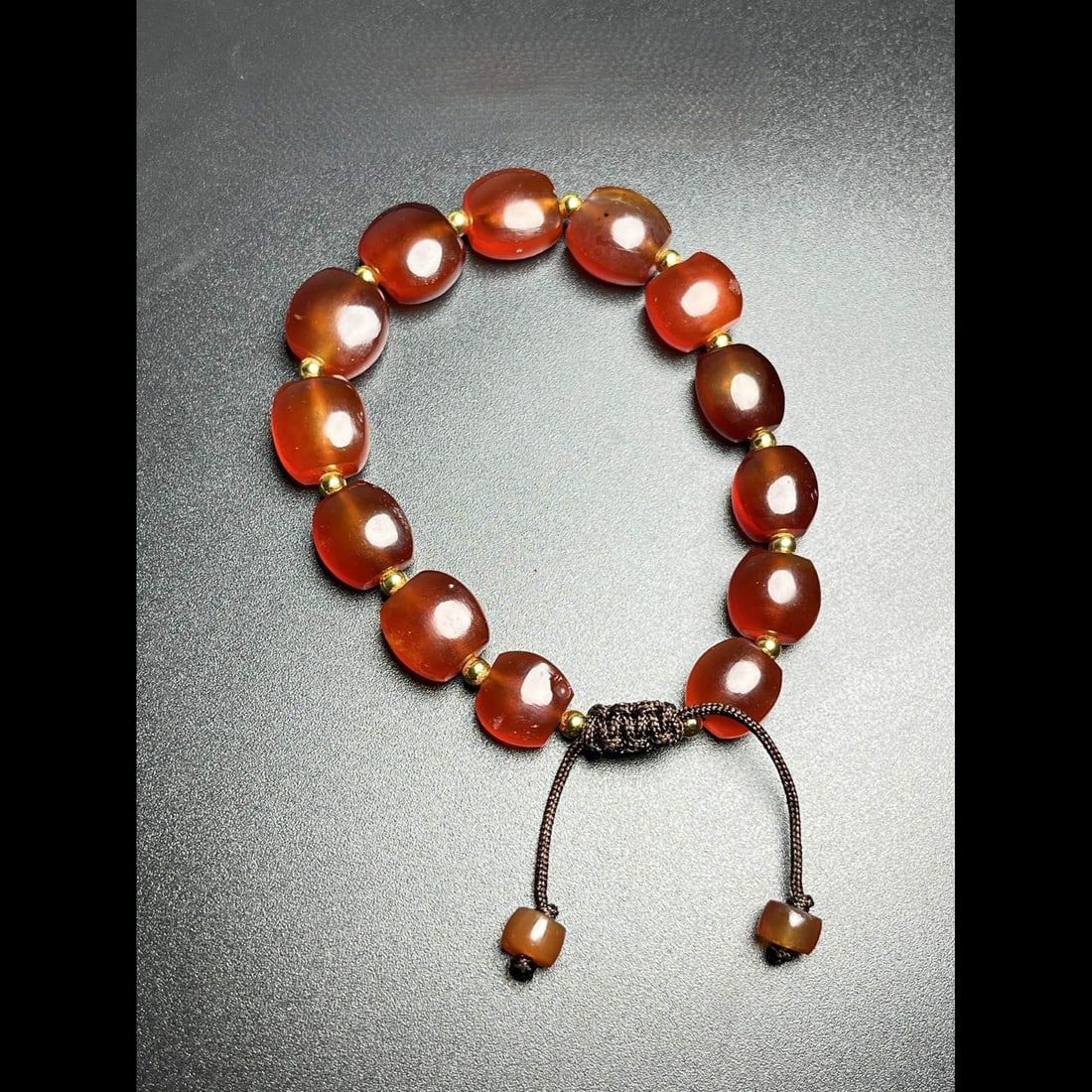 An Exquisite Agate Bracelets (1 of 4)