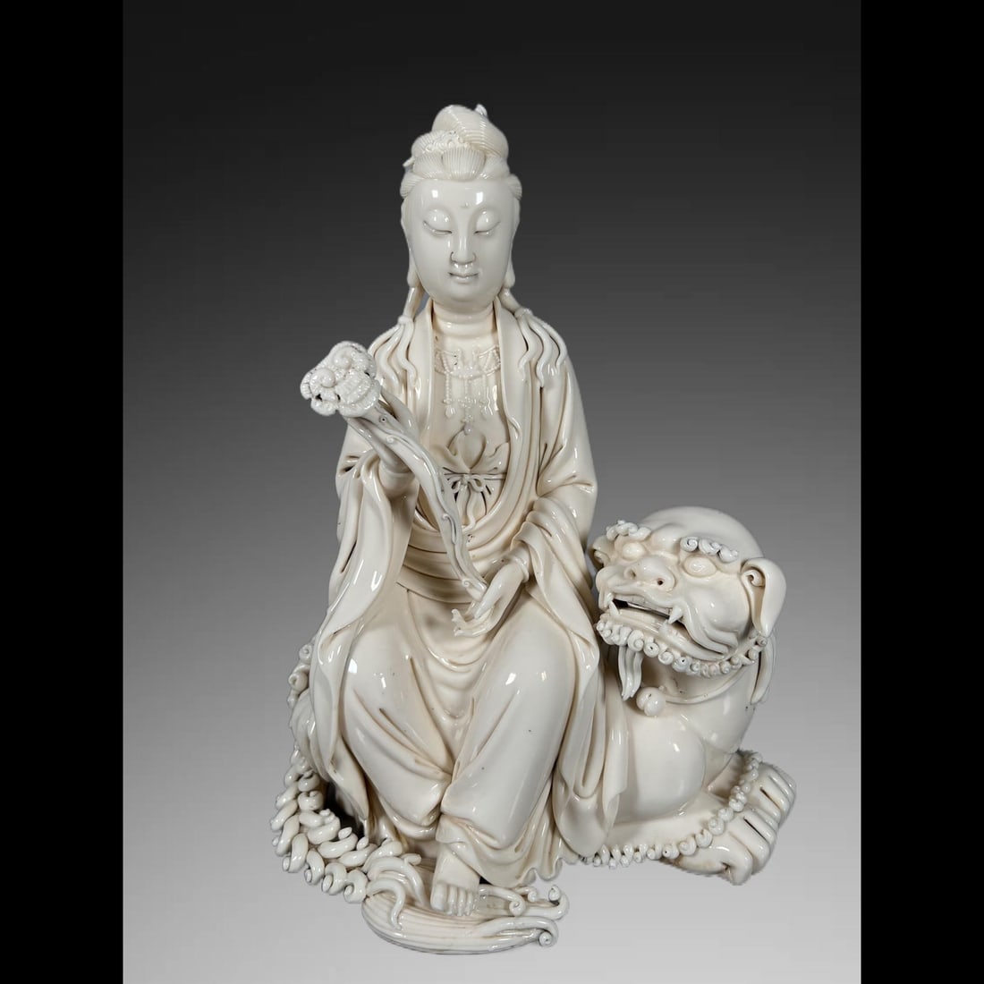 An Exquisite Blance-De-Chine Avalokitesvara Ornament: An Exquisite Blance-De-Chine Avalokitesvara Ornament,Song Dynasty, China,With Mark,Size:14.6in