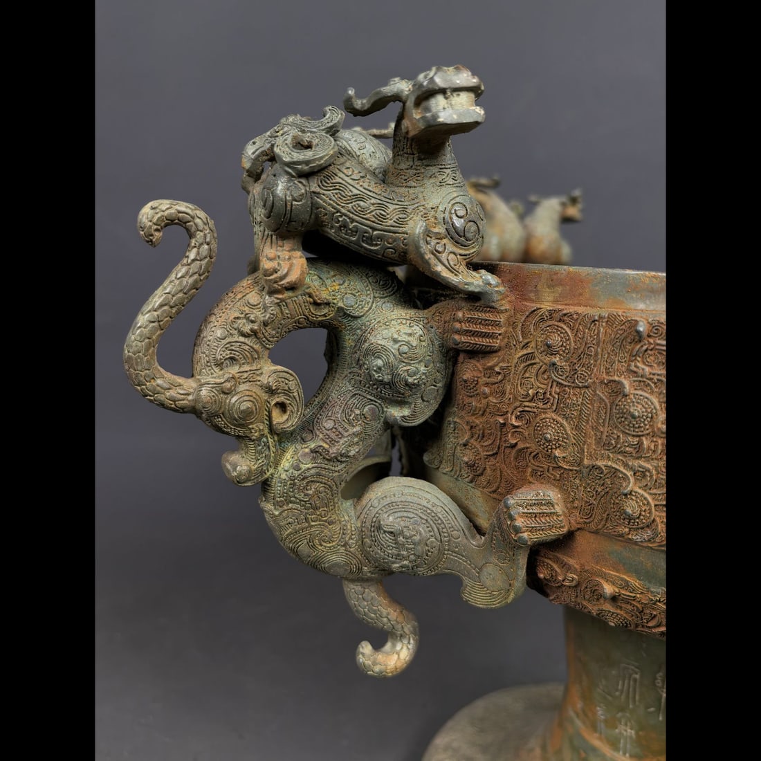 An Exquisite Bronze Pan‑Chi Pattern Jar - 3
