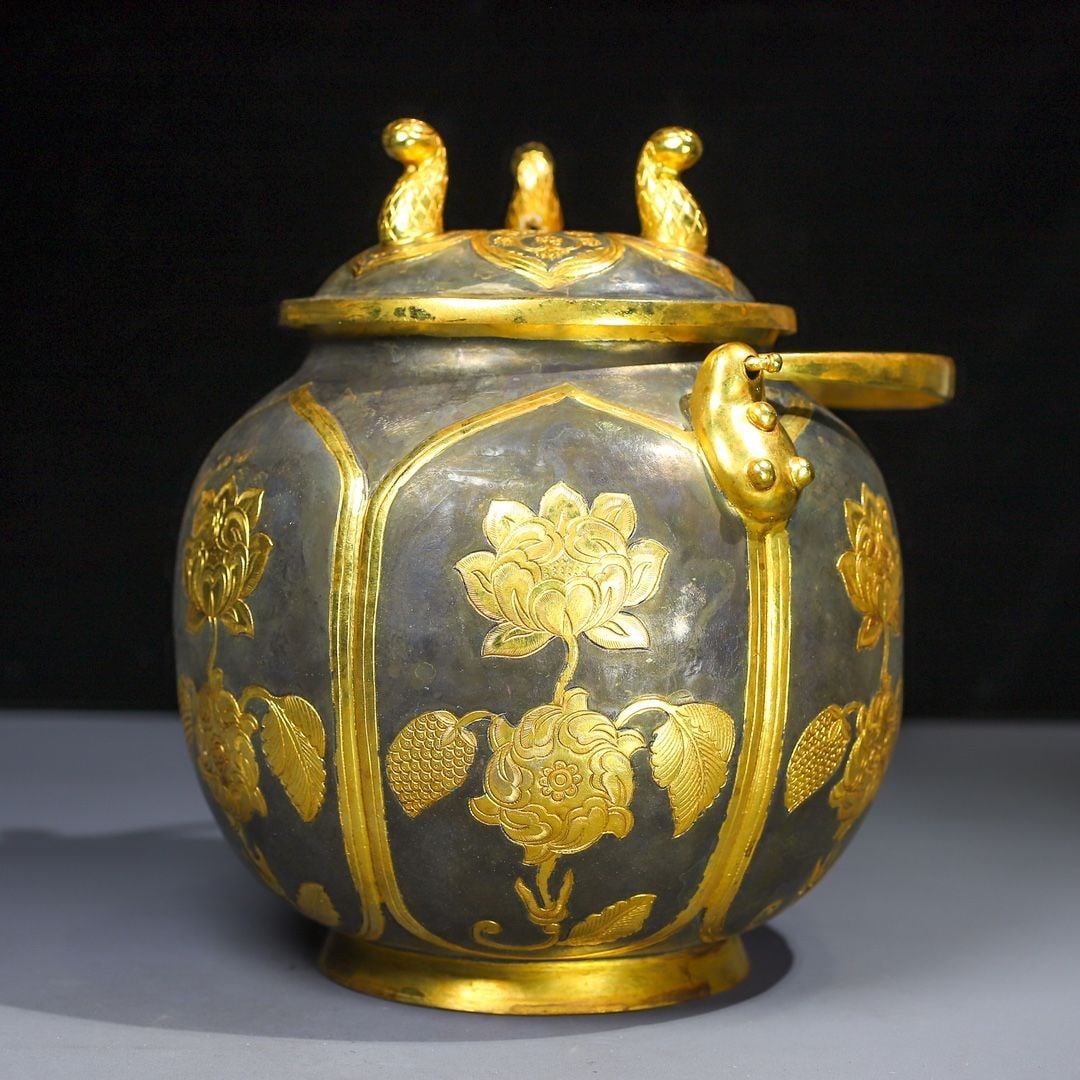 An Exquisite Gilt Copper Flower Pattern Ewer - 3