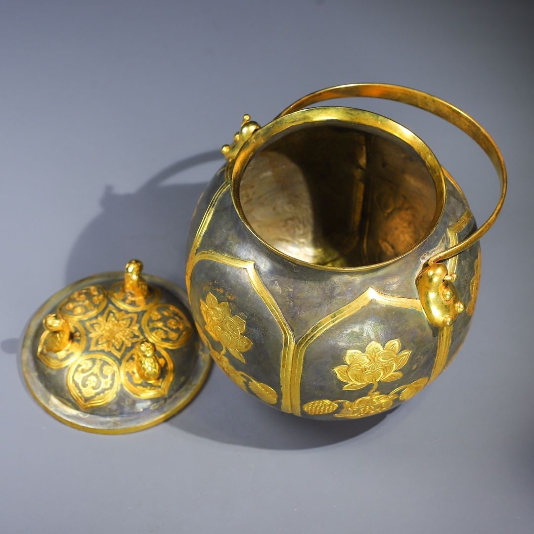 An Exquisite Gilt Copper Flower Pattern Ewer - 4