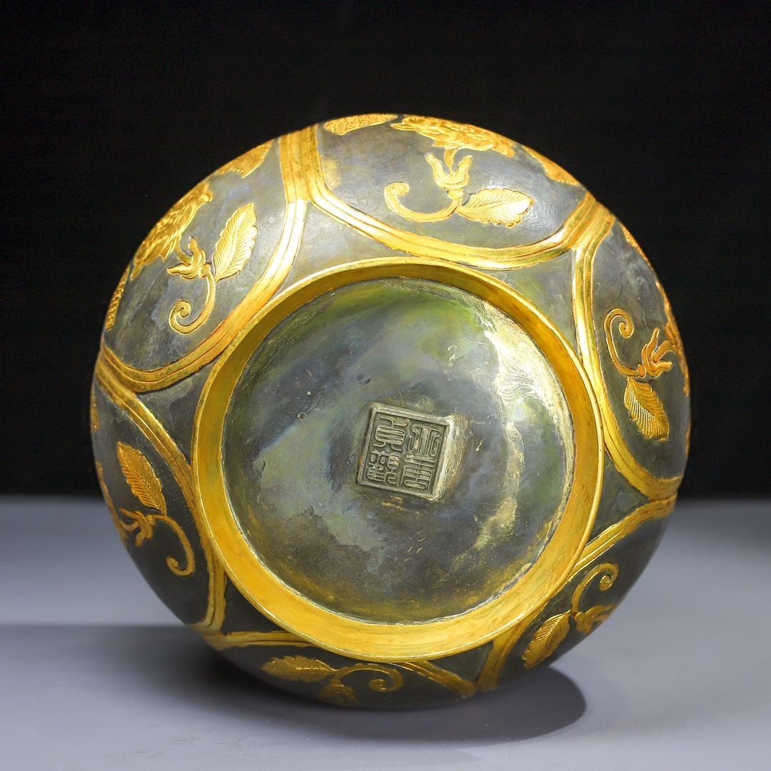 An Exquisite Gilt Copper Flower Pattern Ewer - 6
