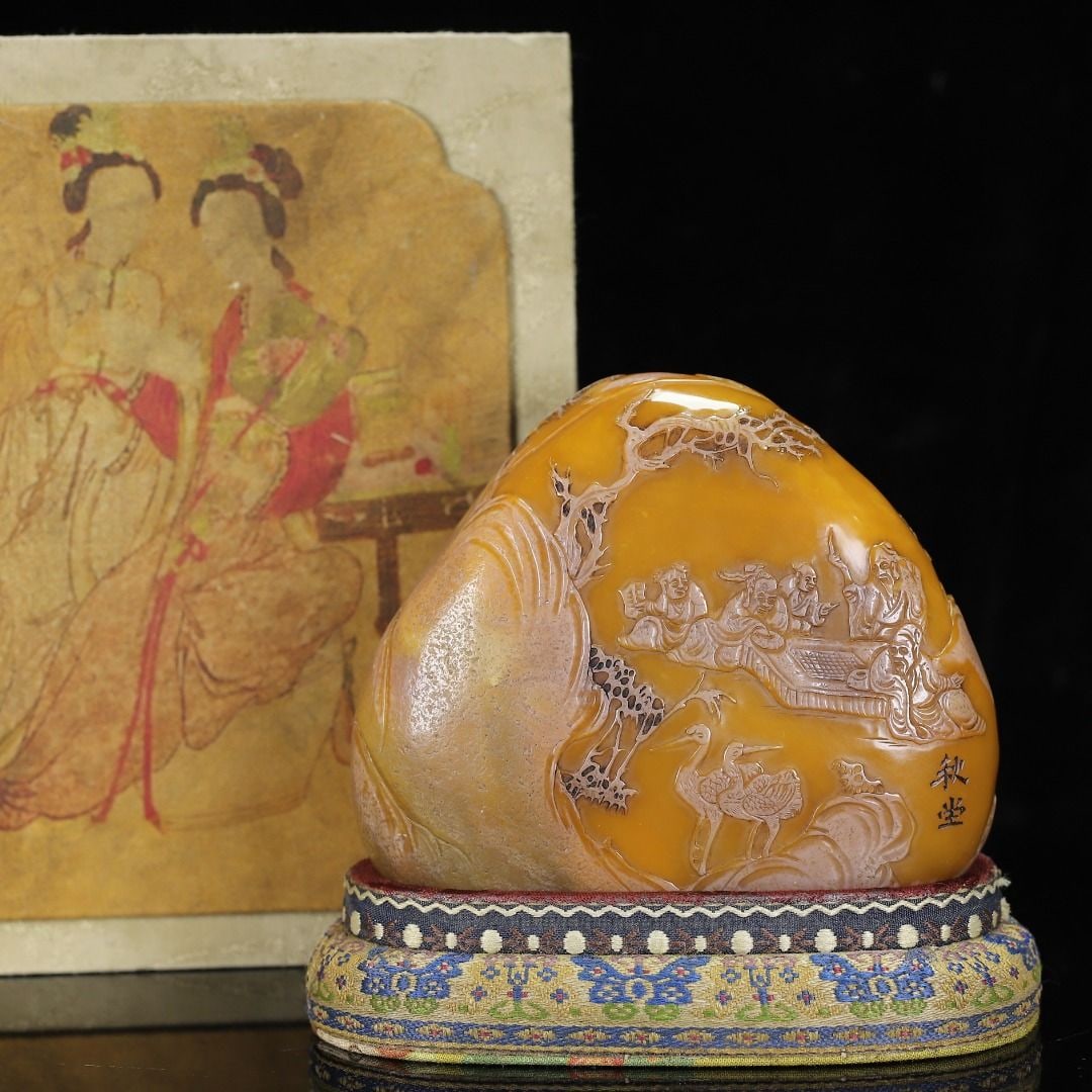 An Exquisite China Tianhuang Stone Figures Pattern Seal: An Exquisite China Tianhuang Stone Figures Pattern Seal,Qing Dynasty, China,Size:4.7inx3.8inx2.2in 田黄石人物纹印章,中国清代
